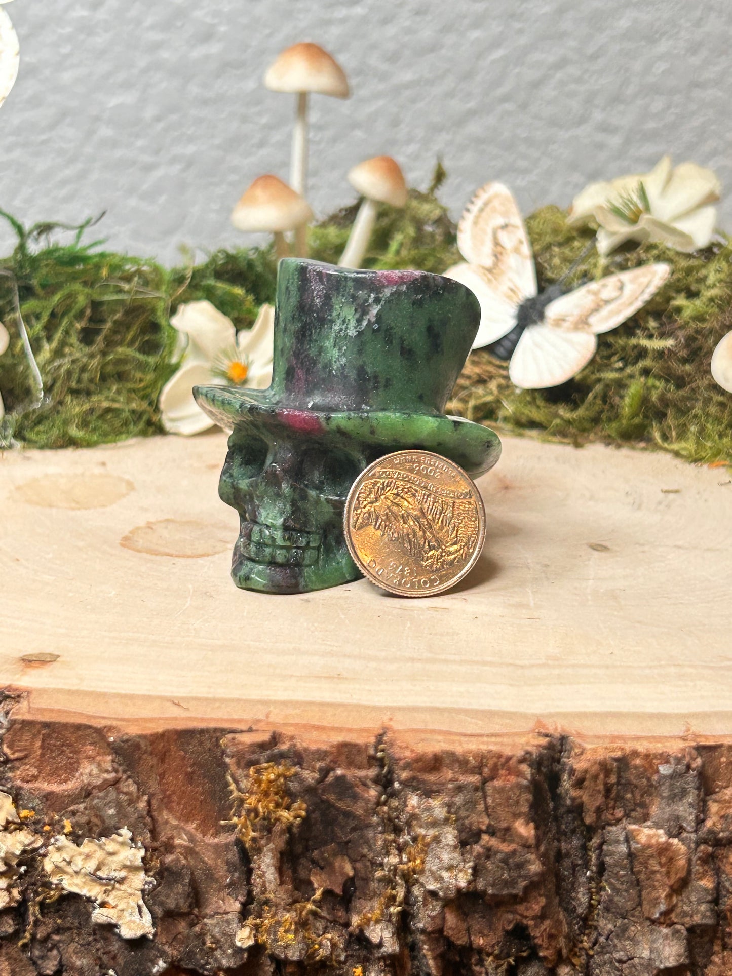 Ruby Zoisite Skull Top Hat